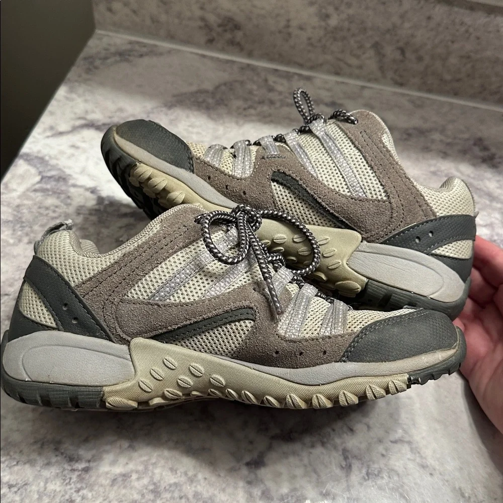 Merrell Women's Pewter/ Peppermint Tuskora Lace Up Air Cushion Hiking Shoes Sz 6